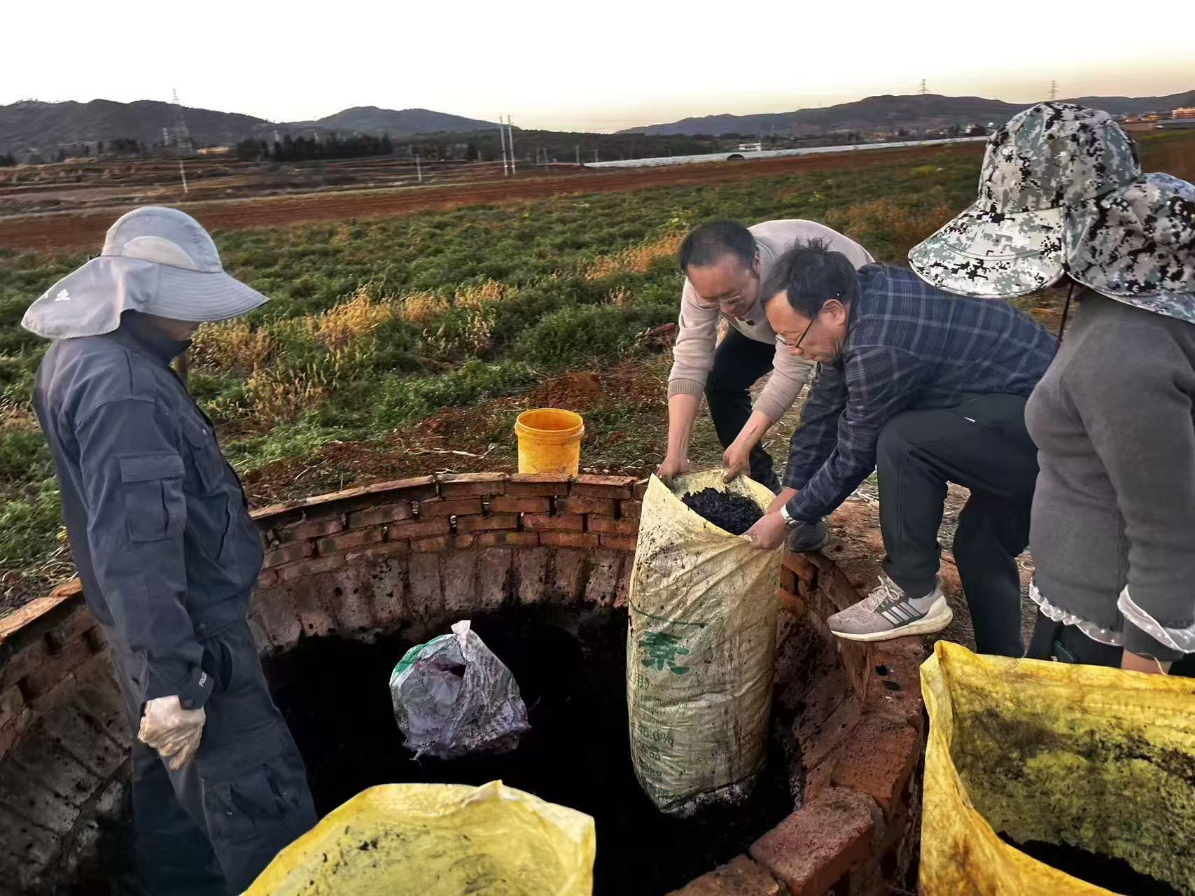 我校科技特派员暨农学会科技下乡活动走进宣威