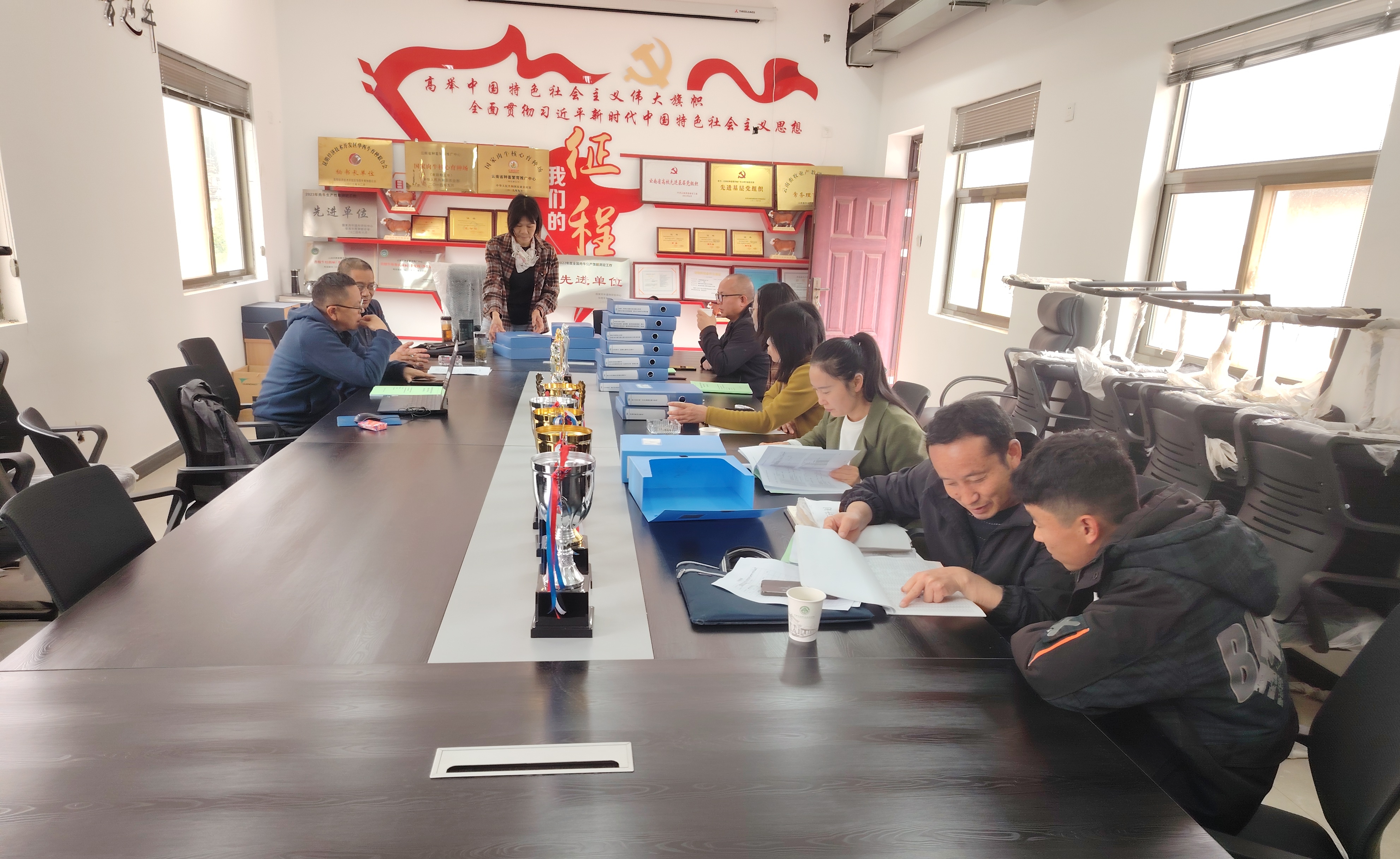 曲靖马龙区疫控中心联合多部门赴我校种畜技术研发中心调研肉牛养殖